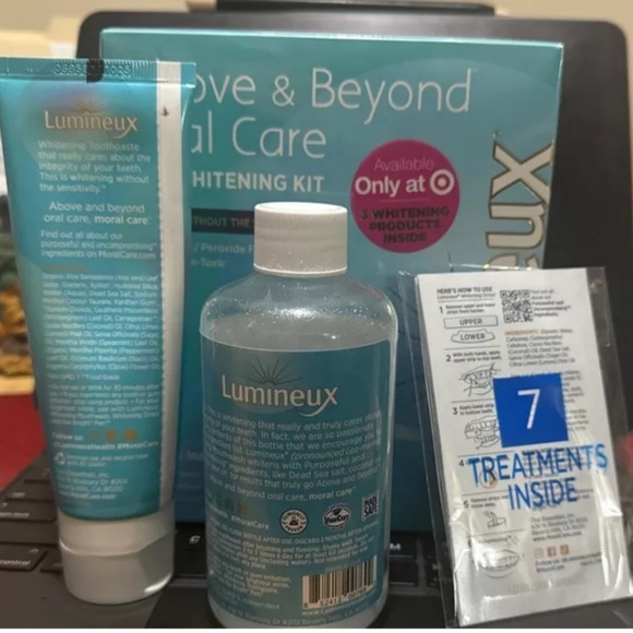 Lumineux Above & Beyond Oral Care Whitening Kit - Picture 5 of 8